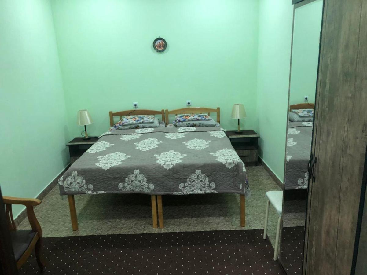 Hostel Bukhara Gold Tashkent Ngoại thất bức ảnh