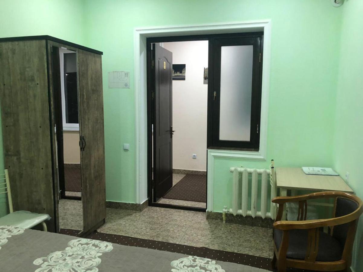 Hostel Bukhara Gold Tashkent Ngoại thất bức ảnh