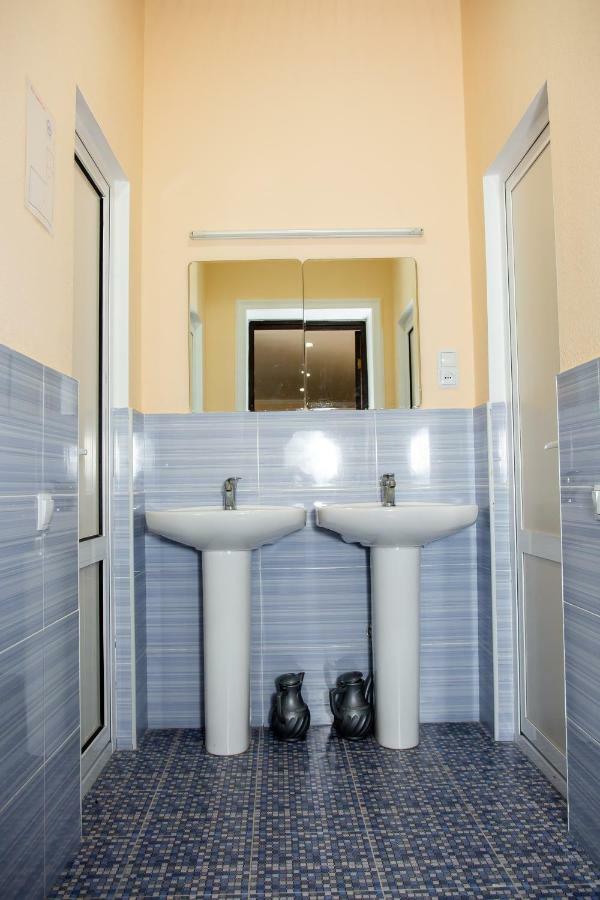 Hostel Bukhara Gold Tashkent Ngoại thất bức ảnh